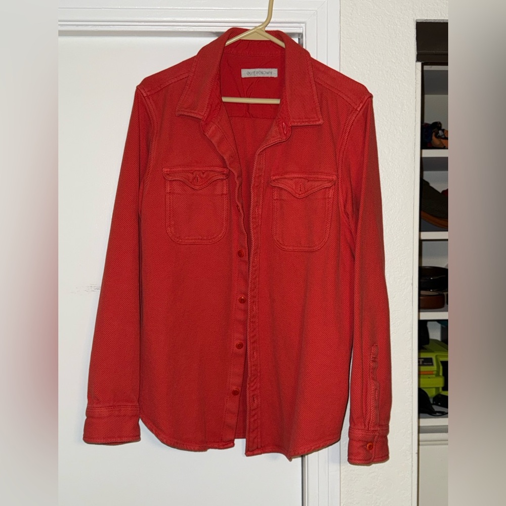 Men’s Outerknown blanket shirt.